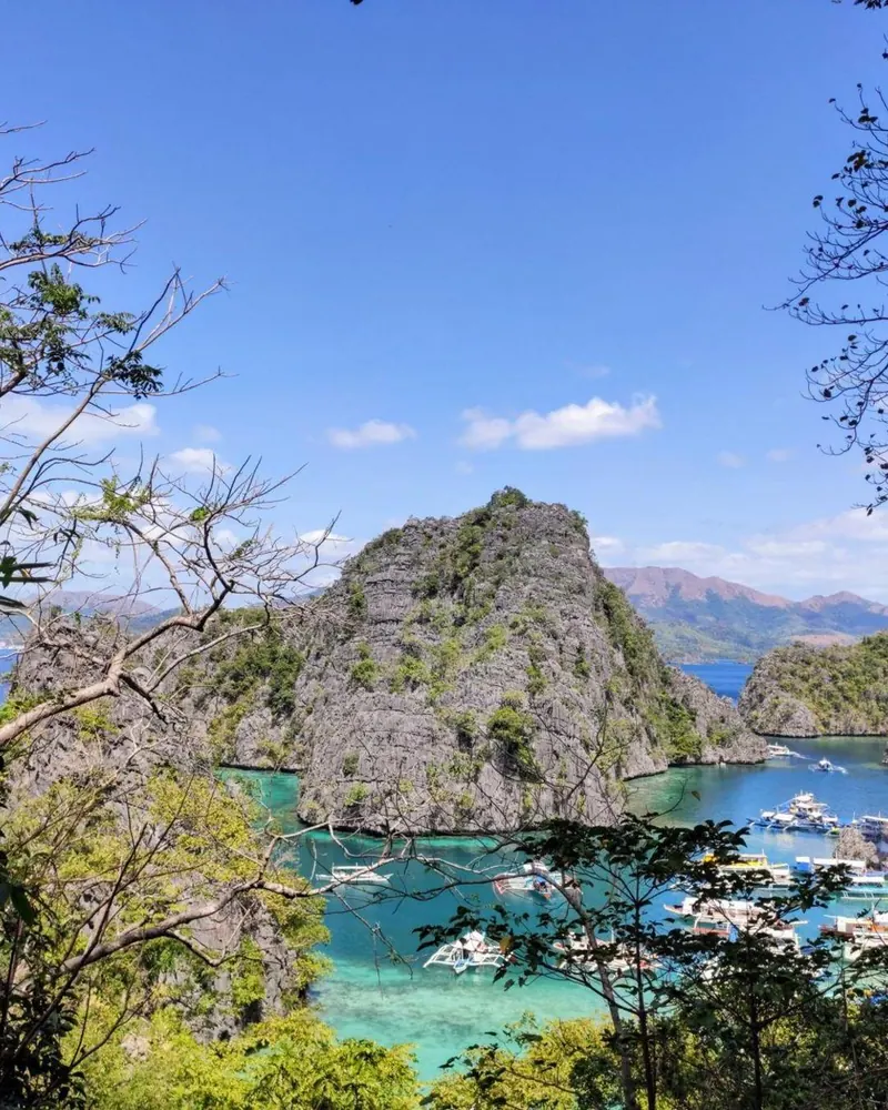 Clear water over a coral reef near Coron